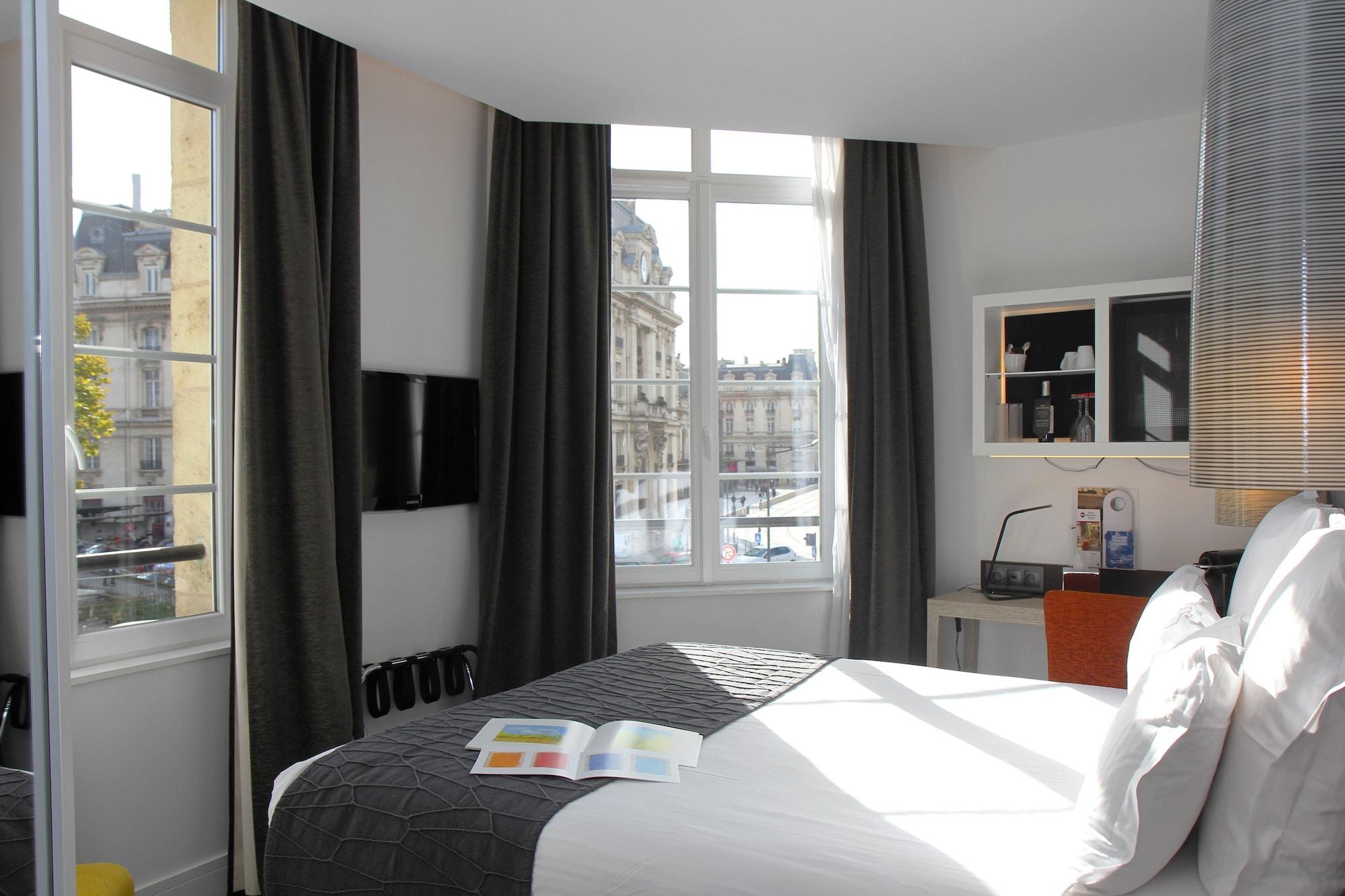 Western Gare Saint-jean 4*